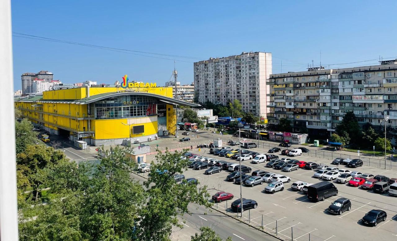 Двухкомнатная на Оболони возле Дрим-Тауна Киев Экстерьер фото